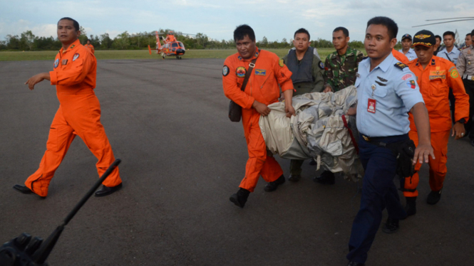 Serpihan Pesawat AirAsia Ditemukan