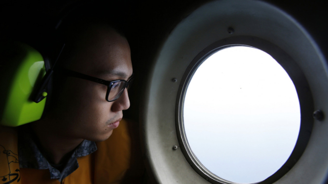 Singapura Ikut Bantu Pencarian Pesawat AirAsia