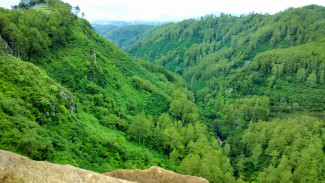 Tebing Keraton, Wisata Alam Eksotis di Bandung