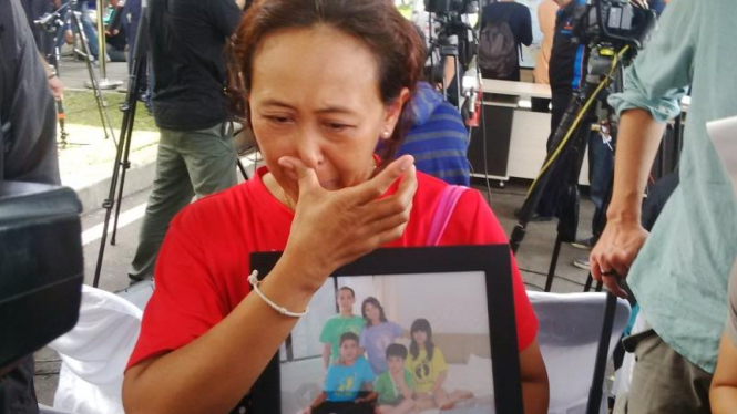 Kerabat keluarga korban pesawat AirAsia