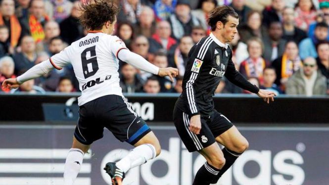 Pertandingan antara Valencia dan Real Madrid