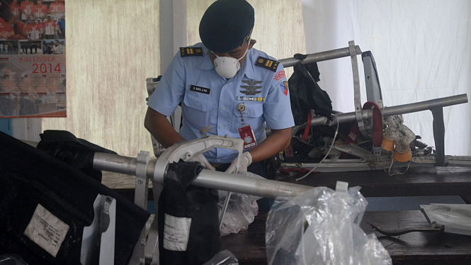 Serpihan pesawat AirAsia QZ8501