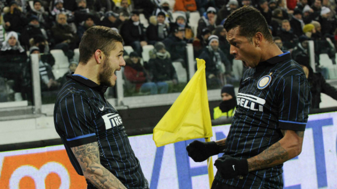 Striker Inter Milan, Mauro Icardi (kiri)