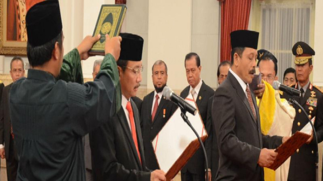 Suhartoyo dan I Gede Palguna dilantik sebagai Hakim MK