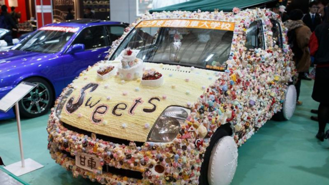 Mobil unik yang mejeng di Tokyo Auto Salon 2015