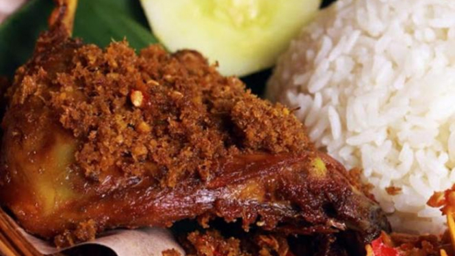 Bebek Goreng yang Fenomenal di Surabaya