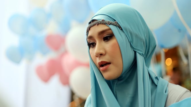 Zaskia Adya Mecca di Peluncuran Perdana Film Hijab