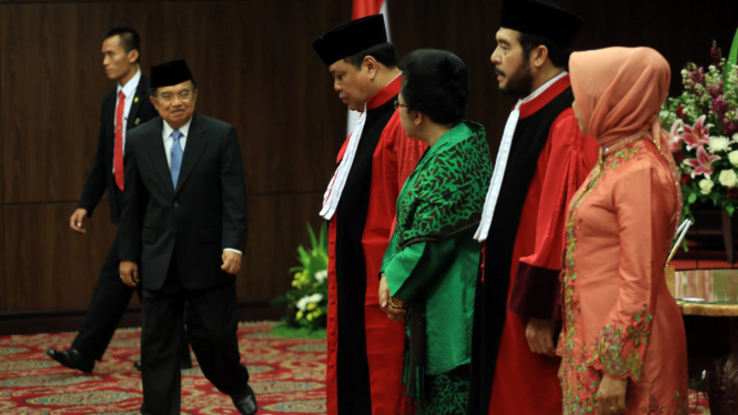 Pengucapan Sumpah Ketua MK Arief Hidayat