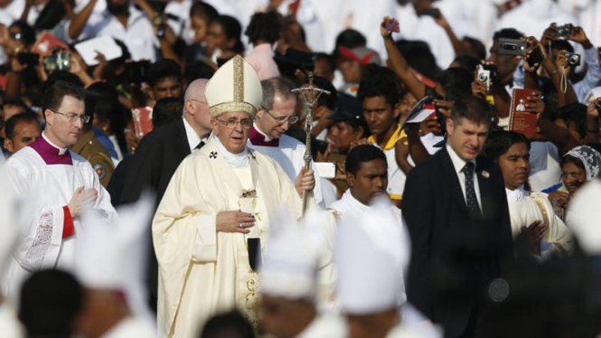 Paus Francis saat mengunjungi Sri Lanka.