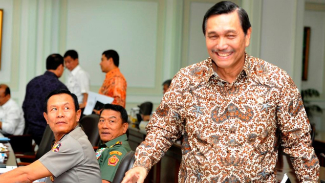 Kepala Staf Kepresidenan Luhut Panjaitan Panglima TNI Kapolri Sutarman
