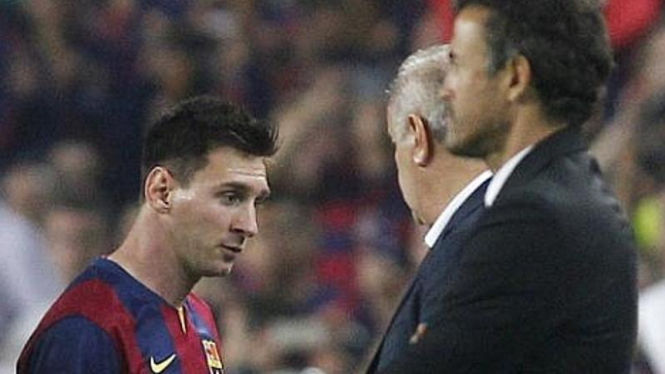 Pemain Barcelona, Lionel Messi, dan Luis Enrique.