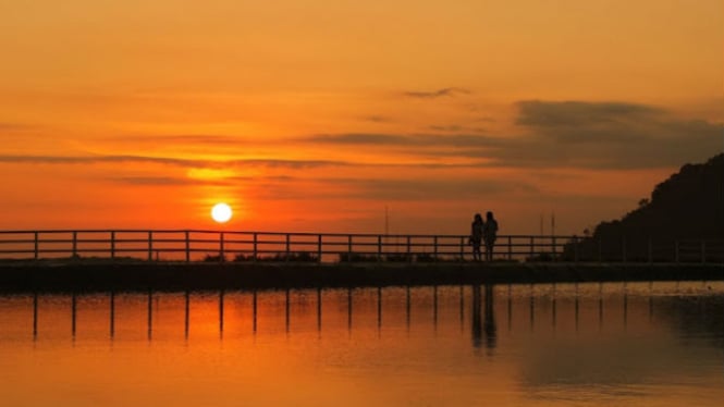 Senja di kota Jogja.