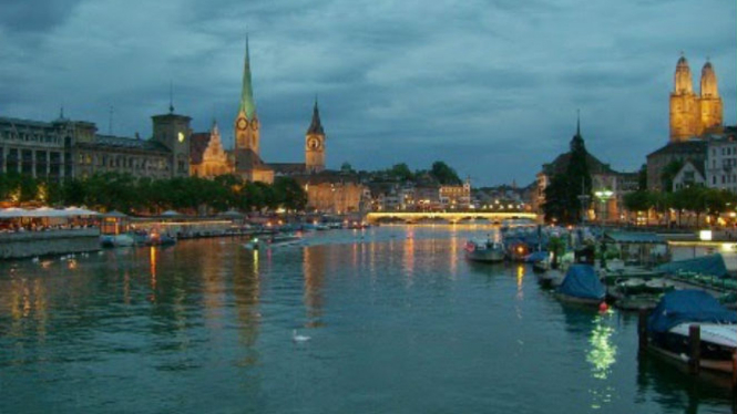 Zurich merupakan kota terbesar di Swiss.