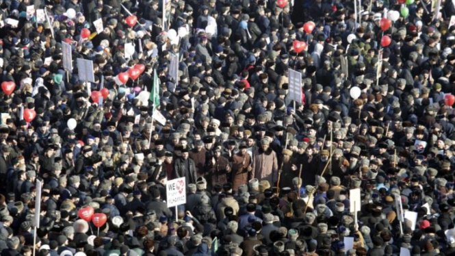 Aksi protes anti Charlie Hebdo di Chechnya, Senin 19 Januari 2015.