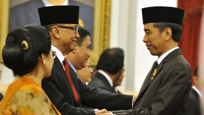 Jokowi bersama Anggota Wantimpres Sidharto Danusubroto