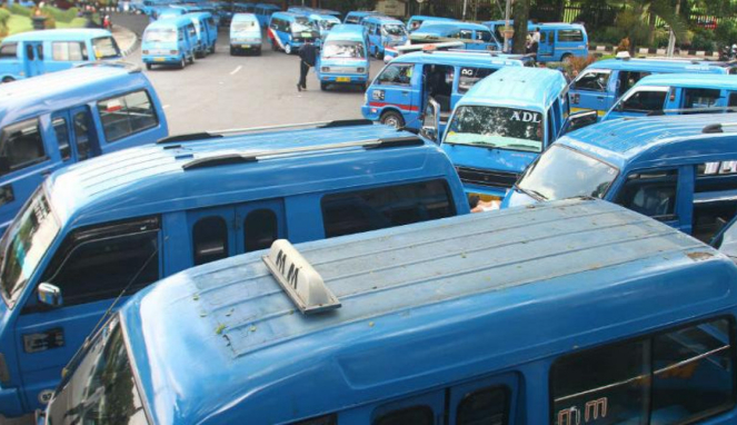 Bus Sekolah Diprotes Para Sopir Angkot di Malang