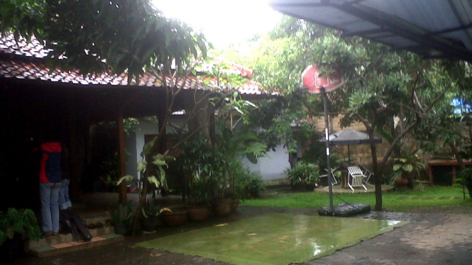 Situasi rumah Bambang Widjojanto