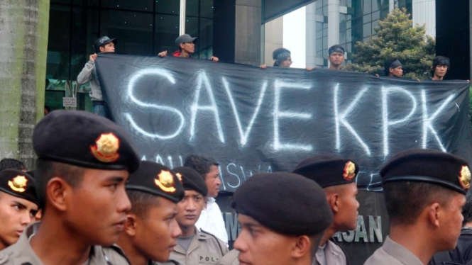 Aksi unjuk rasa Save KPK di Jakarta