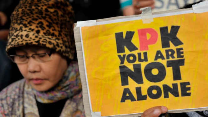 Ilustrasi/Aksi para aktivis menyatakan dukungannya kepada KPK
