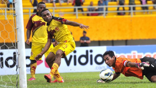 Pemain Sriwijaya FC, Titus Bonai