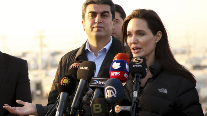 Angelina Jolie Kunjungi pengungsi Korban ISIS