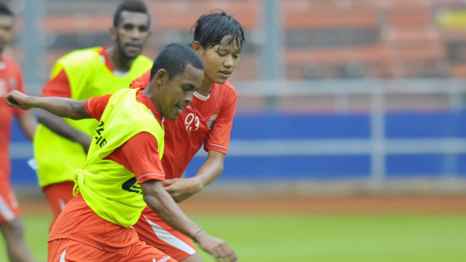 Pemain Persija Jakarta, Adam Malis (belakang)