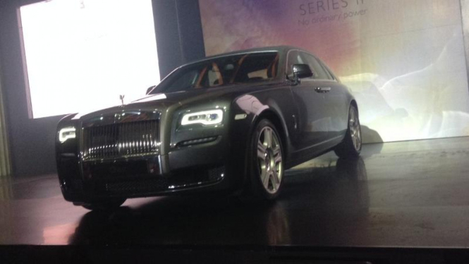 Rolls-Royce Ghost Series II saat peluncurannya di Jakarta, Rabu (28/1/15).