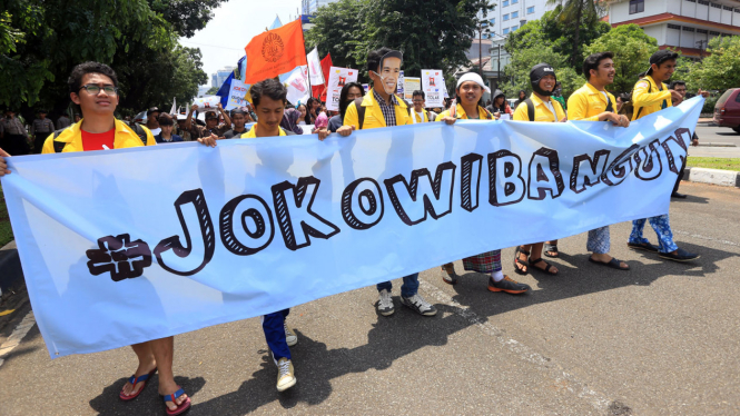 Aksi Unjuk Rasa Seratus Hari Pemerintahan Jokowi-JK