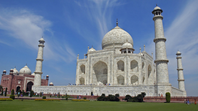 Taj Mahal India dilihat dari samping