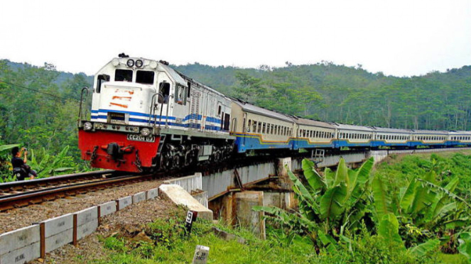 Kereta Api Parahyangan.