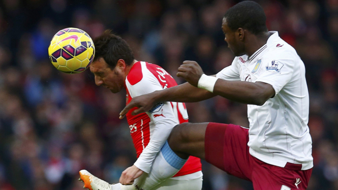 Arsenal Bantai Aston Villa