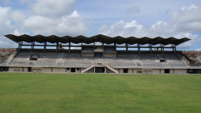 Salah satu tribun di Stadion Dipta Gianyar, markas Bali United Pusam