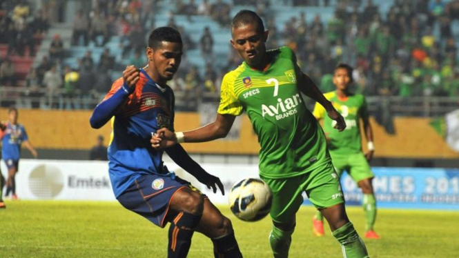 Laga Arema Cronus vs Persebaya Surabaya di SCM Cup