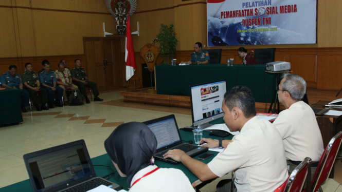 Pelatihan Pemanfaatan Sosial Media TNI