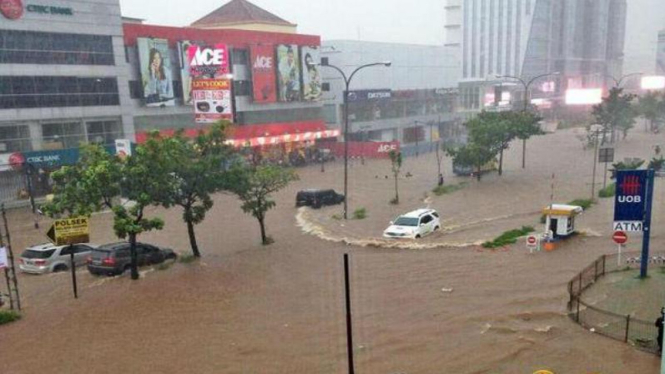  Banjir di Kelapa Gading, Jakarta Utara pada Senin, 9 Febuari 2015