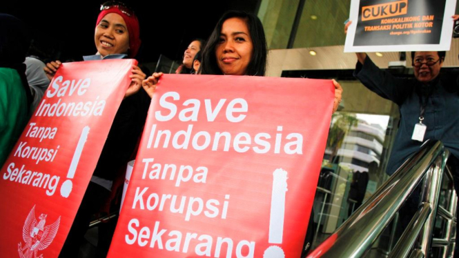 Aksi unjuk rasa Perempuan Indonesia Anti-Korupsi di Gedung KPK