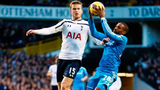 Pemain Tottenham Hotspur, Eric Dier (kiri)