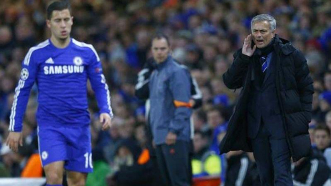 Winger Chelsea, Eden Hazard dan Manajer Jose Mourinho.