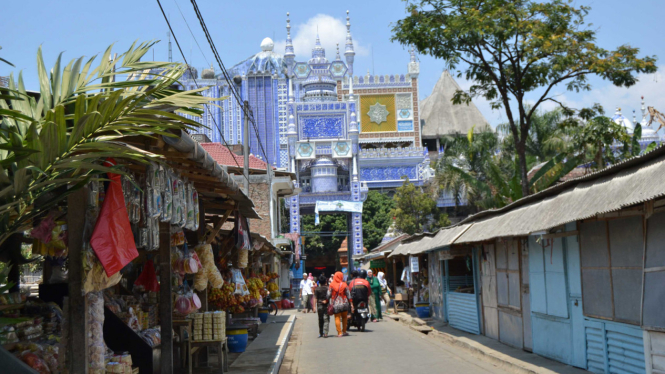 Masjid tiban 1000 pintu