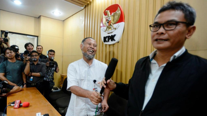 Wakil Ketua KPK non aktif Bambang Widjojanto dan Johan Budi