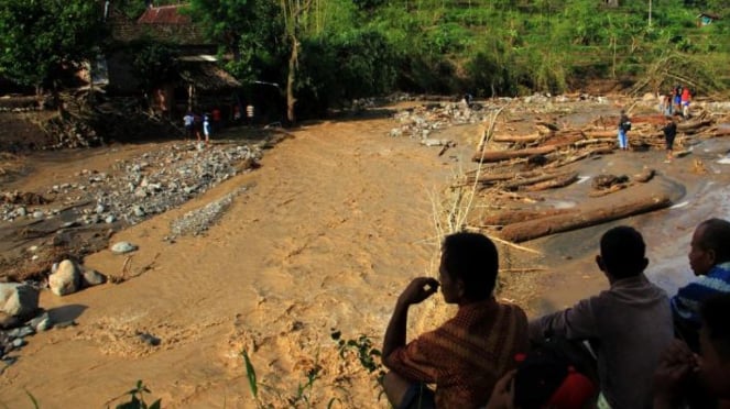 Banjir bandang. (Ilustrasi)