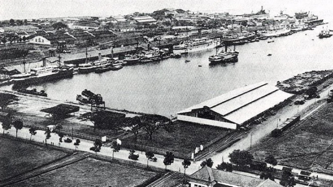 Tanjung Priok tempo dulu.