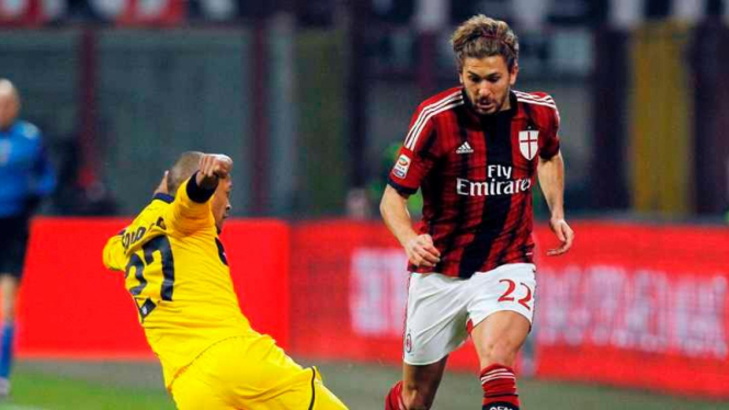 Pemain AC Milan, Alessio Cerci (kanan)