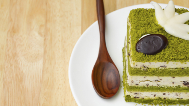 Green tea cake