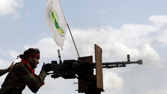 Pasukan Irak dan Syiah Bertempur Hadapi ISIS