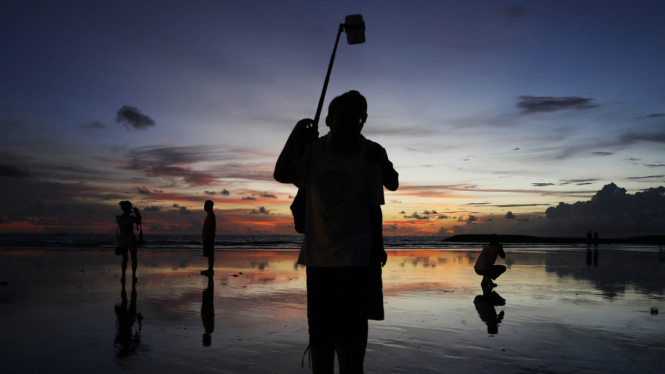 Menikmati Keindahan Pantai Kuta Bali