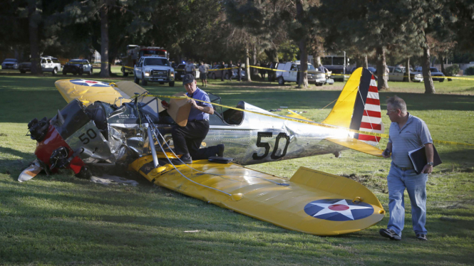 Harrison Ford Alami Kecelakaan Pesawat