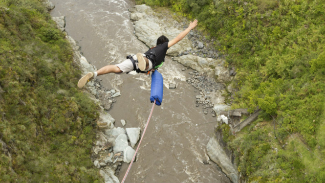 Ilustrasi bungee jumping