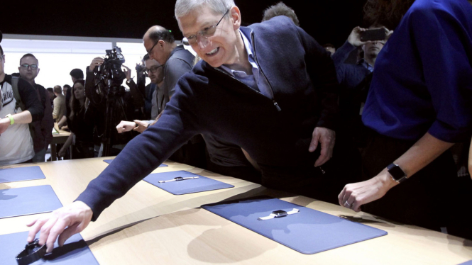 Apple Resmi Luncurkan Dua Versi Jam Tangan Pintar