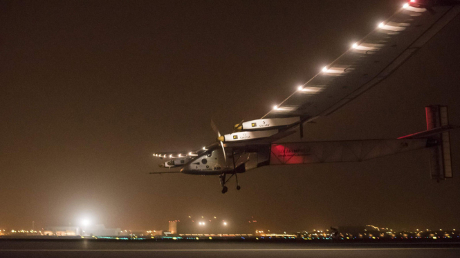 Solar Impulse 2 Tiba di Muscat